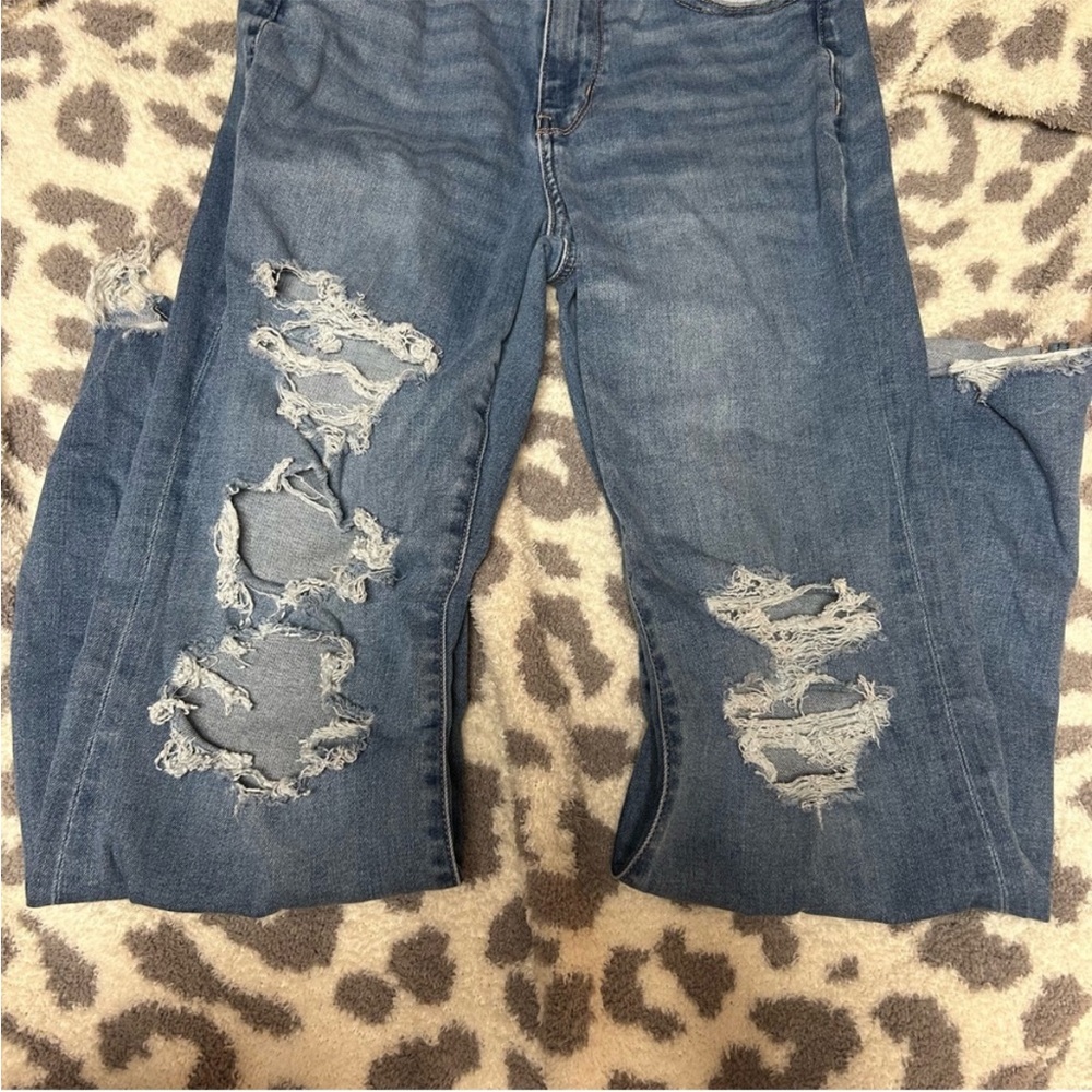 American Eagle Curvy Super High Rise Flare Jeans Short - Picture 2 of 5